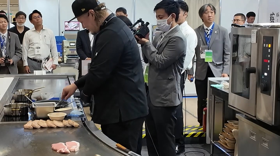 豚と魚 藍カタ 様ご協力